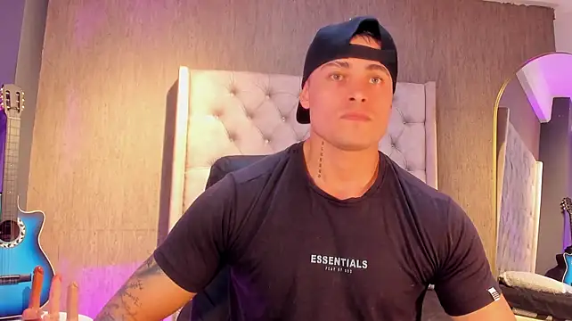 Chat +18 de connorsmiith ao vivo