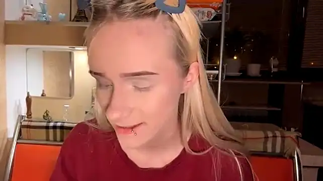 Blondilisn Live XXX chat