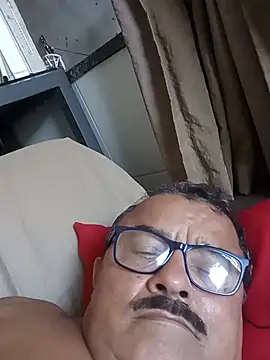 Misterymem63's Live XXX Chat