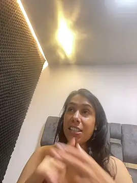 PilarJones_ Chat XXX in diretta