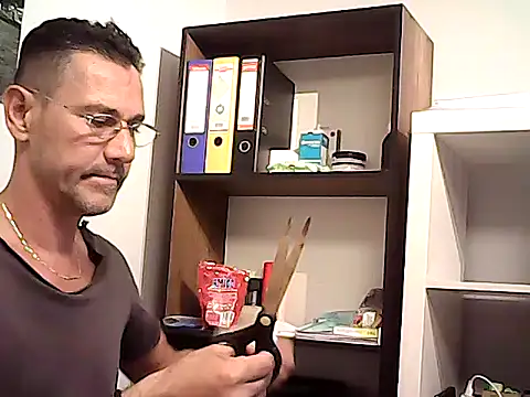 XXX chat uživo modela mastercharisma35