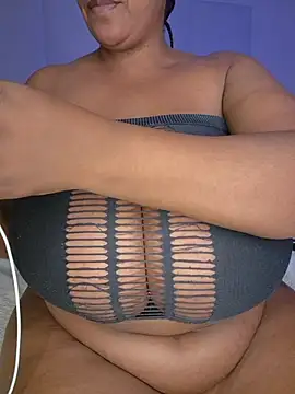 Busty_Melissa: онлайн-секс-чат