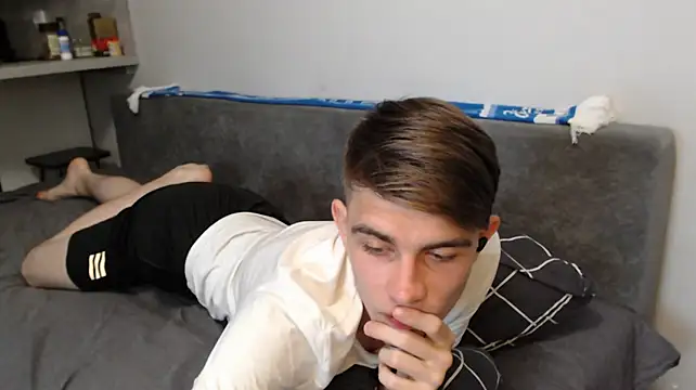 Student_Oliver élő XXX-chatje