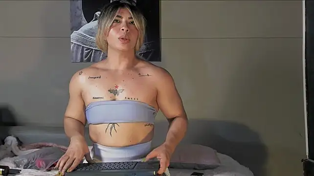 צ'אט XXX בשידור חי של AliceFit_212