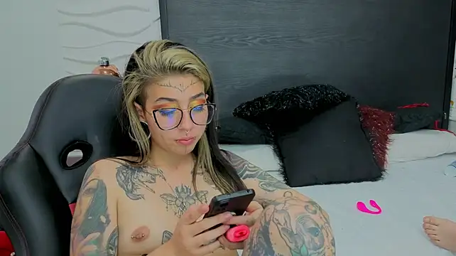 inkedsinners_ Live XXX Chat