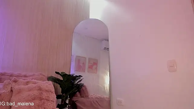 Bad_malena - Suck my fingers
