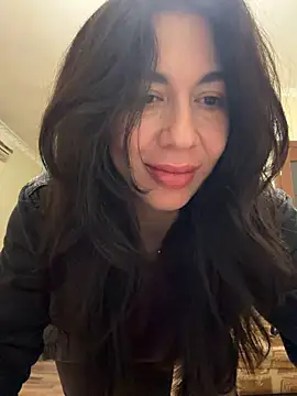 InnocentDevil_'s Live XXX Chat