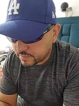 chasebear69 live XXX chat