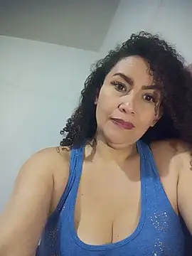 paulett15 Adlı Modelin Canlı XXX Sohbeti