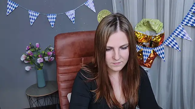ElizabethGlow live XXX chat