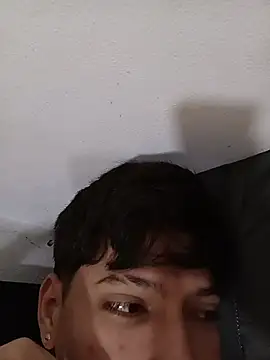 Živý XXX chat MenOnlyHot