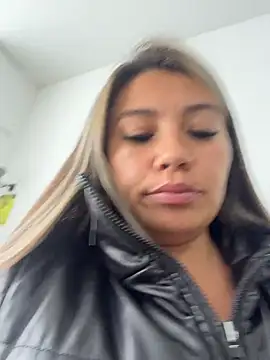 LIZ-06_ live XXX chat