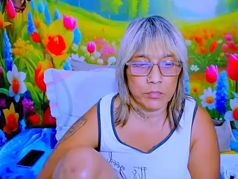indianroxy live XXX chat