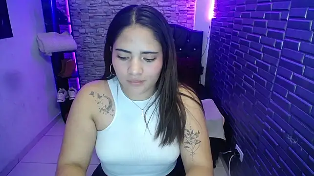 AISHA_FIRE – Live XXX-chat
