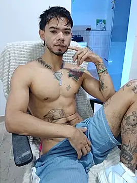 Chatroom XXX en direct de Niick01_