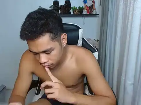 curlyasian_njxx Chat XXX live
