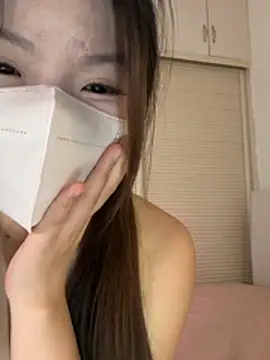 _xiaoxinxin_ Adlı Modelin Canlı XXX Sohbeti