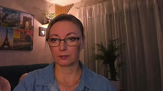 vanessa_chat Adlı Modelin Canlı XXX Sohbeti