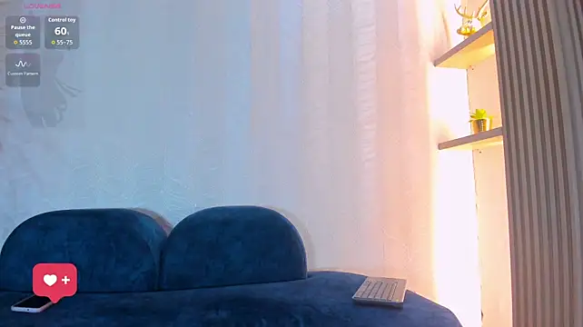 Naomii_Viper - cowgirl mistress wild