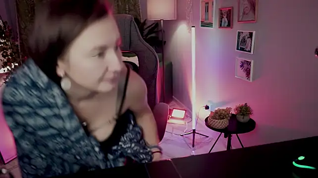 Golden_Dragon Chat XXX live