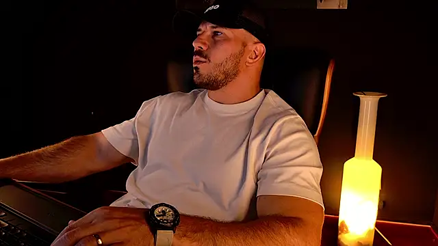 AngeloEric Live XXX Chat
