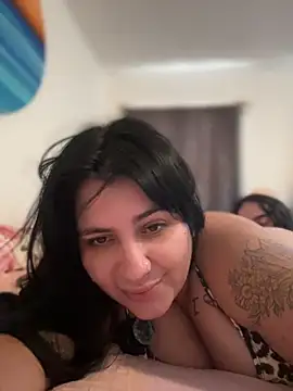 Vicky_Sixx Adlı Modelin Canlı XXX Sohbeti