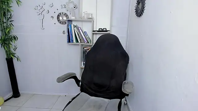 Bbw_charlote - flash naked