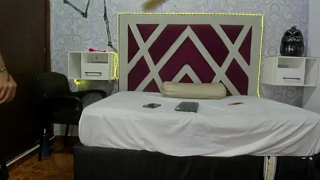 BrunoAndYeiny live XXX chat