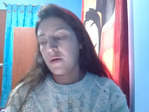 SarahFriendly live XXX chat