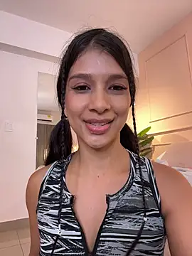 Luna__rose___ live XXX chat
