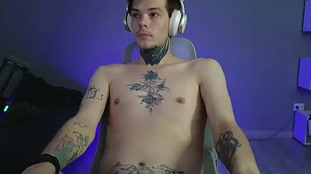 DENIS_HERE live XXX chat