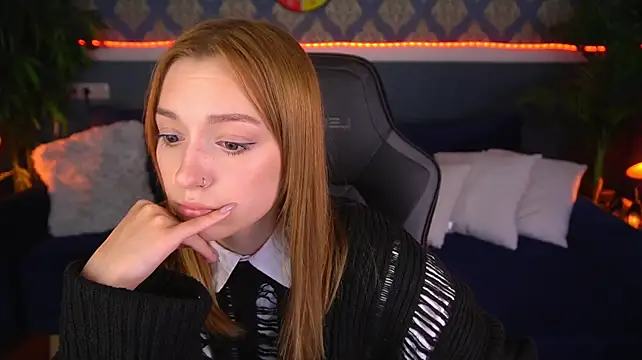 LizzaMoonn live XXX chat