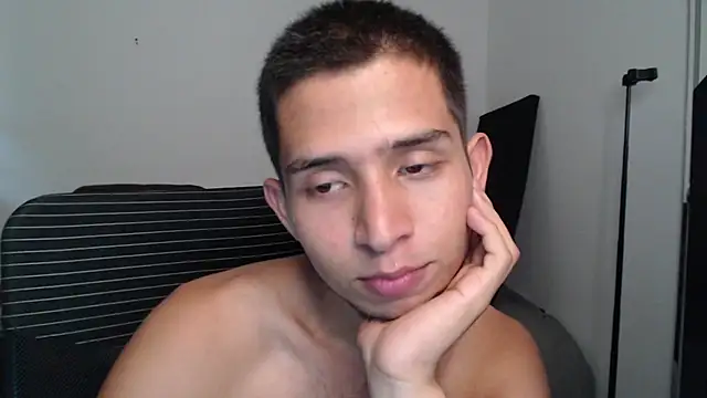 Chatroom XXX en direct de harold_18_