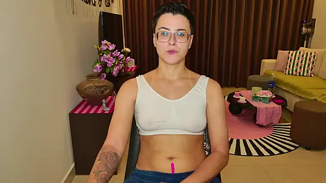 SashaNotFound live XXX chat