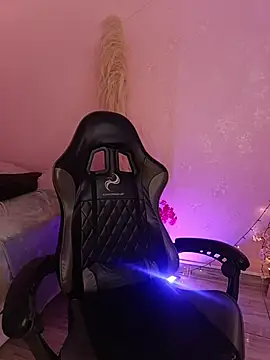 Czat XXX na żywo – Emily_Roussee