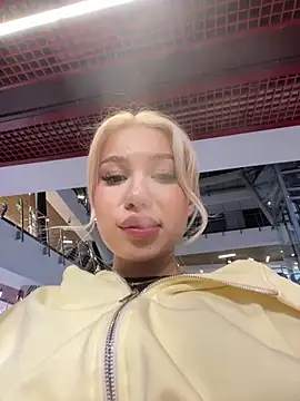 Kiss-Aurora- live XXX chat