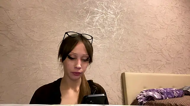 KoriLevander live XXX chat