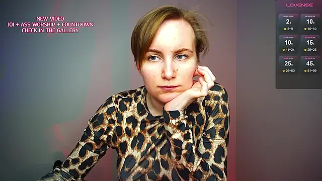KinkyMissCherry live XXX chat