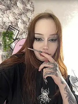 VampiMoon live XXX chat