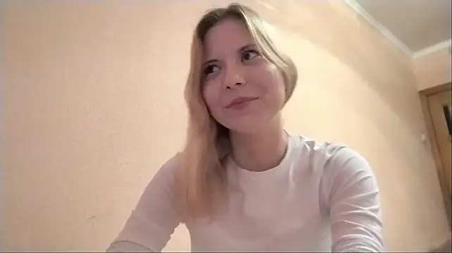 MerilynUknown live XXX chat