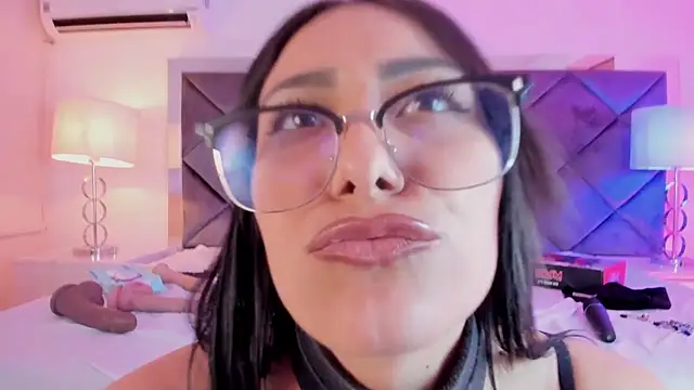 PamelaaPonce's Live XXX Chat