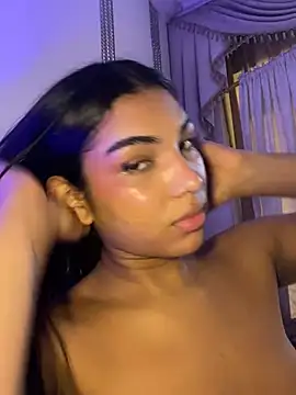 VeronicaSaenzx's Live XXX Chat