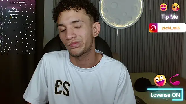 JDWhite18 Chat XXX in diretta