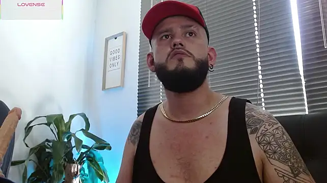 XXX chat uživo modela Bigsmalle