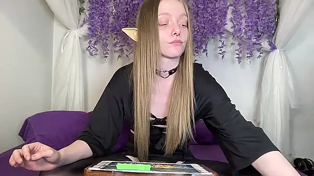 ElfGirlAna live XXX chat