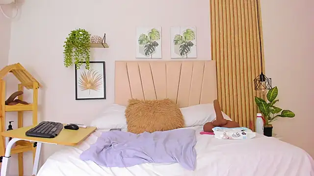 Živý XXX chat _Miaa_khalifa_