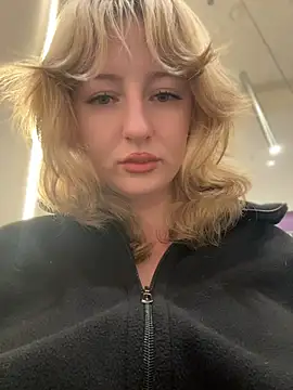 RonnieKiss live XXX chat