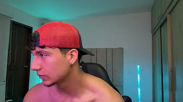 CHRIS_MORGAN1 élő XXX-chatje