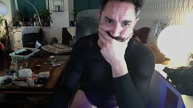 Show de tomz0819 na webcam