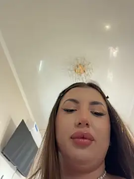 Chatroom XXX en direct de Miss-Tiffaa
